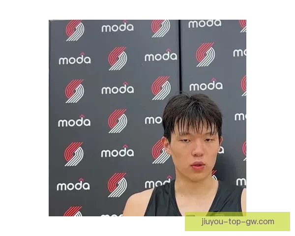 尽显社交牛人本色杨瀚森收官战比赛用球带走赛后亲切握手 尽显社交牛人本色杨瀚森收官战比赛用球带走赛后亲切握手